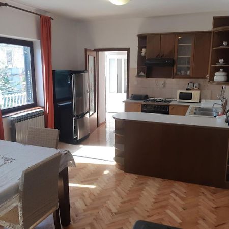 Apartment Marija Pula Buitenkant foto