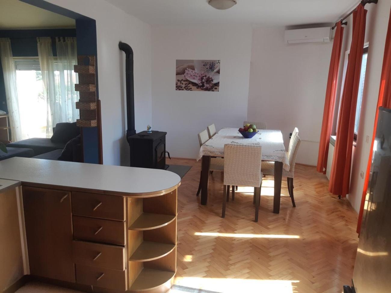 Apartment Marija Pula Buitenkant foto